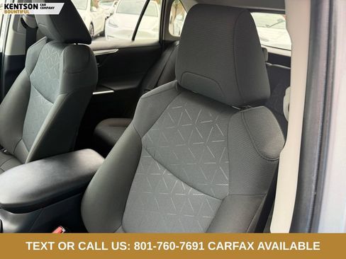 Used 2025 Toyota RAV4 XLE AWD/4WD image 24