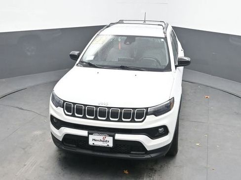 Used 2022 Jeep Compass Latitude image 27