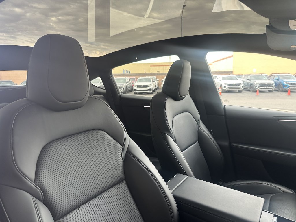 Used 2026 Tesla Model Y Long Range RWD image 38