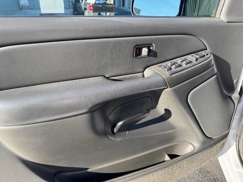 Used 2005 Chevrolet Silverado 2500 4x4 Crew Cab image 31