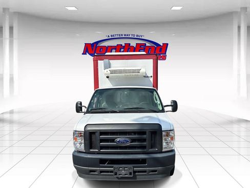 Used 2024 Ford E-350 and Econoline 350 Super Duty w/ Power Windows & Locks Group RWD image 2