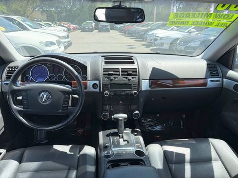 Used 2006 Volkswagen Touareg V6 AWD/4WD image 14