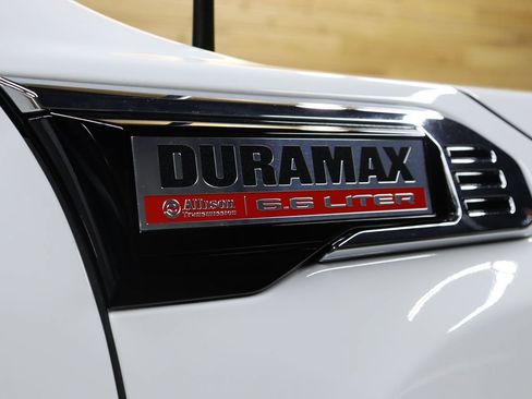 Used 2024 GMC Sierra 2500 Denali w/ Denali Reserve Package image 9