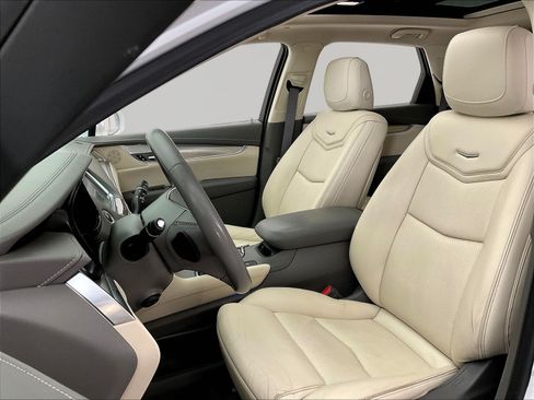Used 2019 Cadillac XT5 Luxury FWD image 21