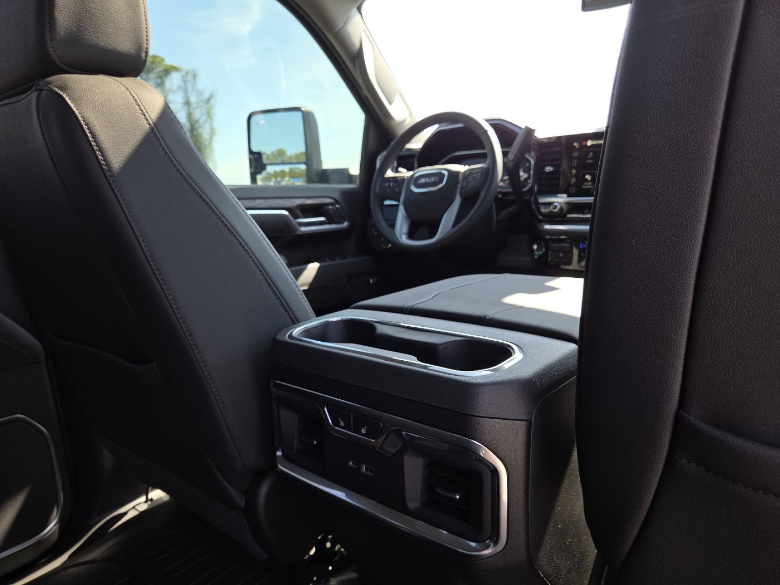 New 2026 GMC Sierra 2500 SLT w/ SLT Premium Package AWD/4WD image 25
