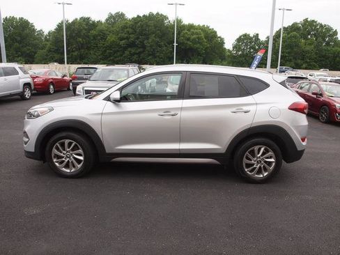 Used 2017 Hyundai Tucson SE AWD/4WD image 3