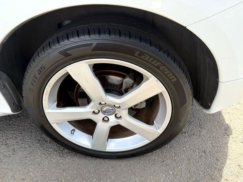 Used 2011 Volvo XC60 T6 R-Design w/ Convenience Pkg image 35