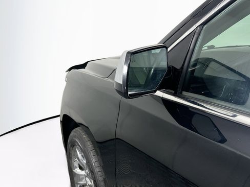 Used 2019 Chevrolet Tahoe Premier image 16