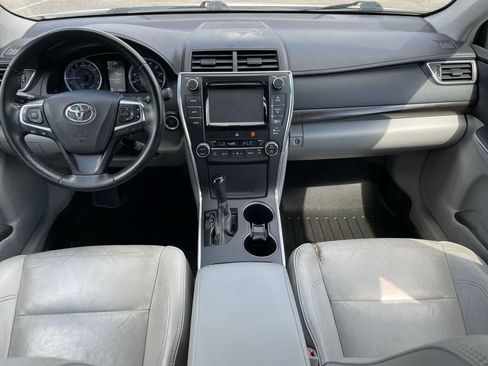 Used 2015 Toyota Camry XLE w/ Moonroof Package FWD image 22
