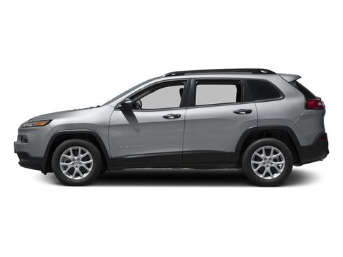Used 2016 Jeep Cherokee Sport image 6