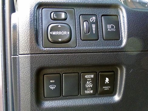 Used 2021 Toyota 4Runner TRD Off-Road Premium w/ Moonroof Package AWD/4WD image 20