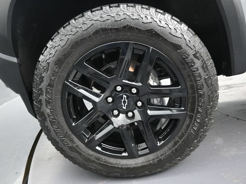 Used 2025 Chevrolet Colorado Trail Boss AWD/4WD image 10