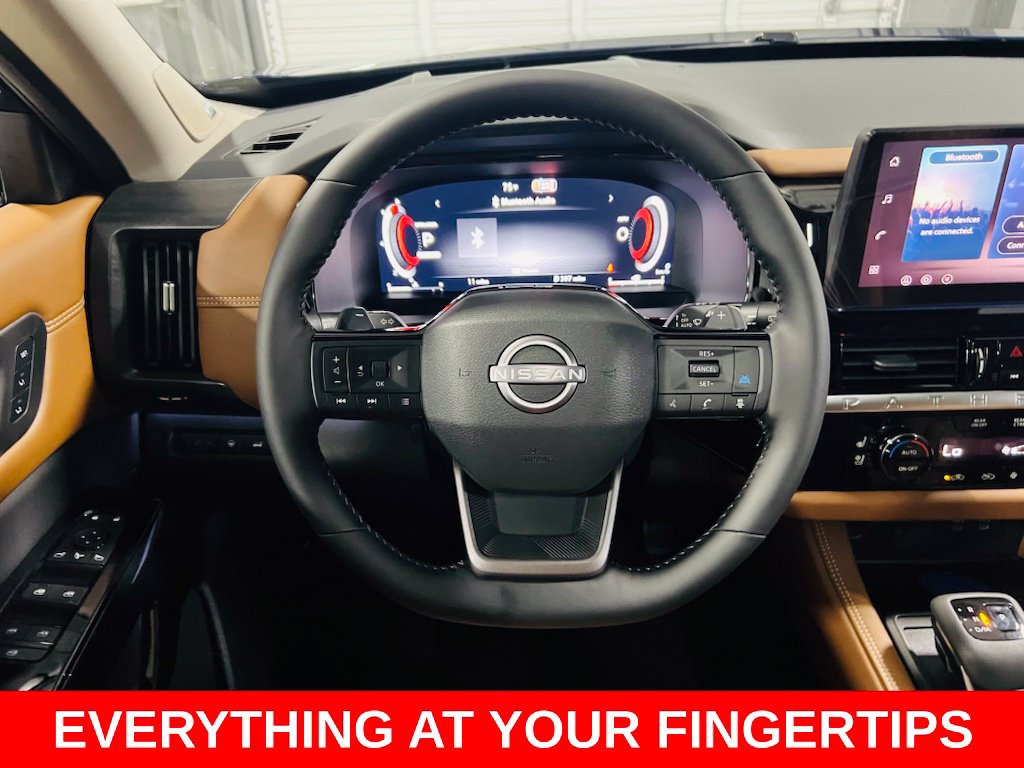 New 2026 Nissan Pathfinder Platinum FWD image 5