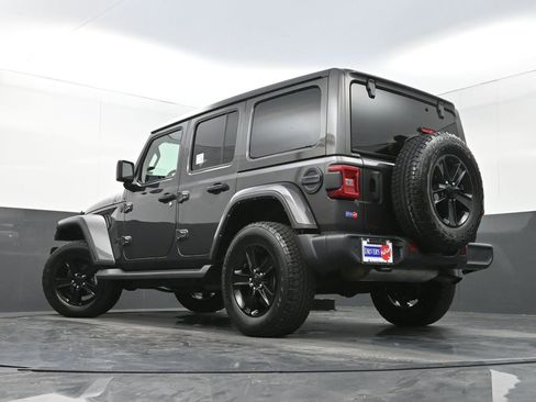 Used 2021 Jeep Wrangler Unlimited Sahara image 28