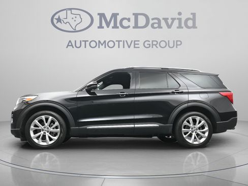 Used 2023 Ford Explorer Platinum w/ Technology Package AWD/4WD image 28
