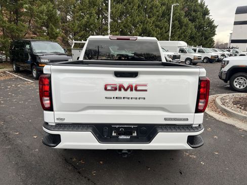 Used 2024 GMC Sierra 1500 Elevation image 9