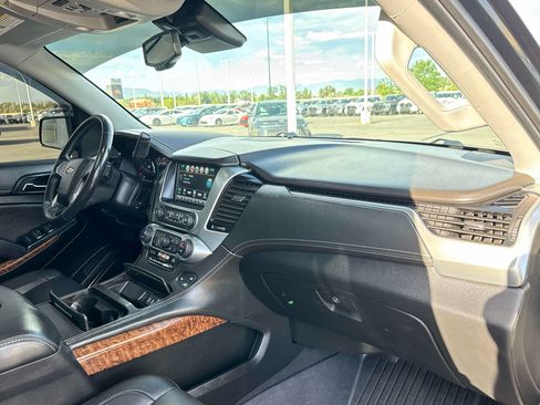 Used 2020 Chevrolet Tahoe Premier AWD/4WD image 22