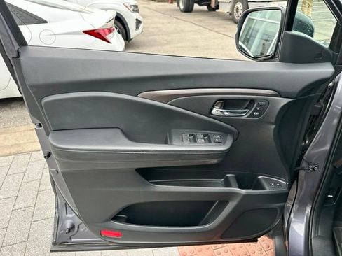 Used 2022 Honda Pilot Special Edition image 10