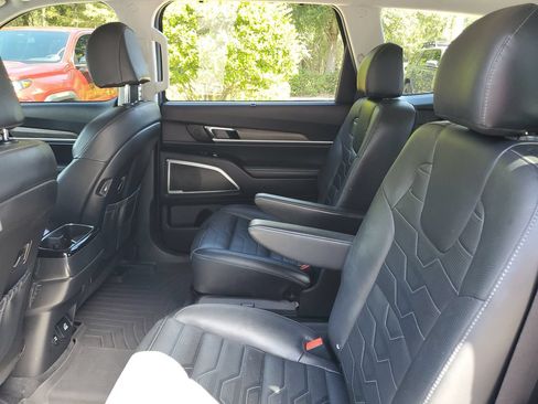 Used 2022 Kia Telluride SX w/ SX Prestige Package AWD/4WD image 11