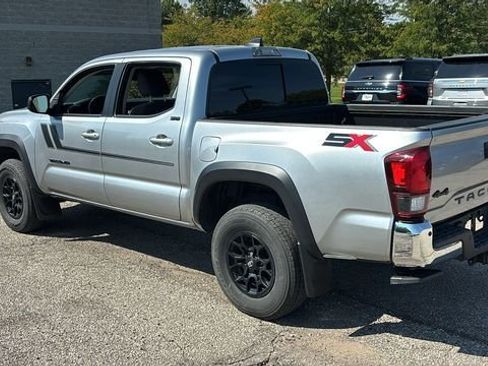 Used 2023 Toyota Tacoma SR5 AWD/4WD image 5