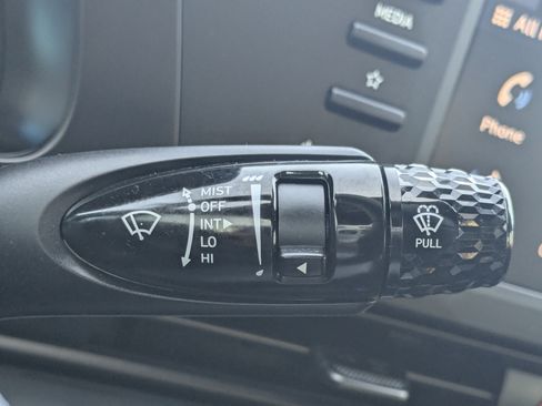 Used 2025 Hyundai Elantra Sport image 31