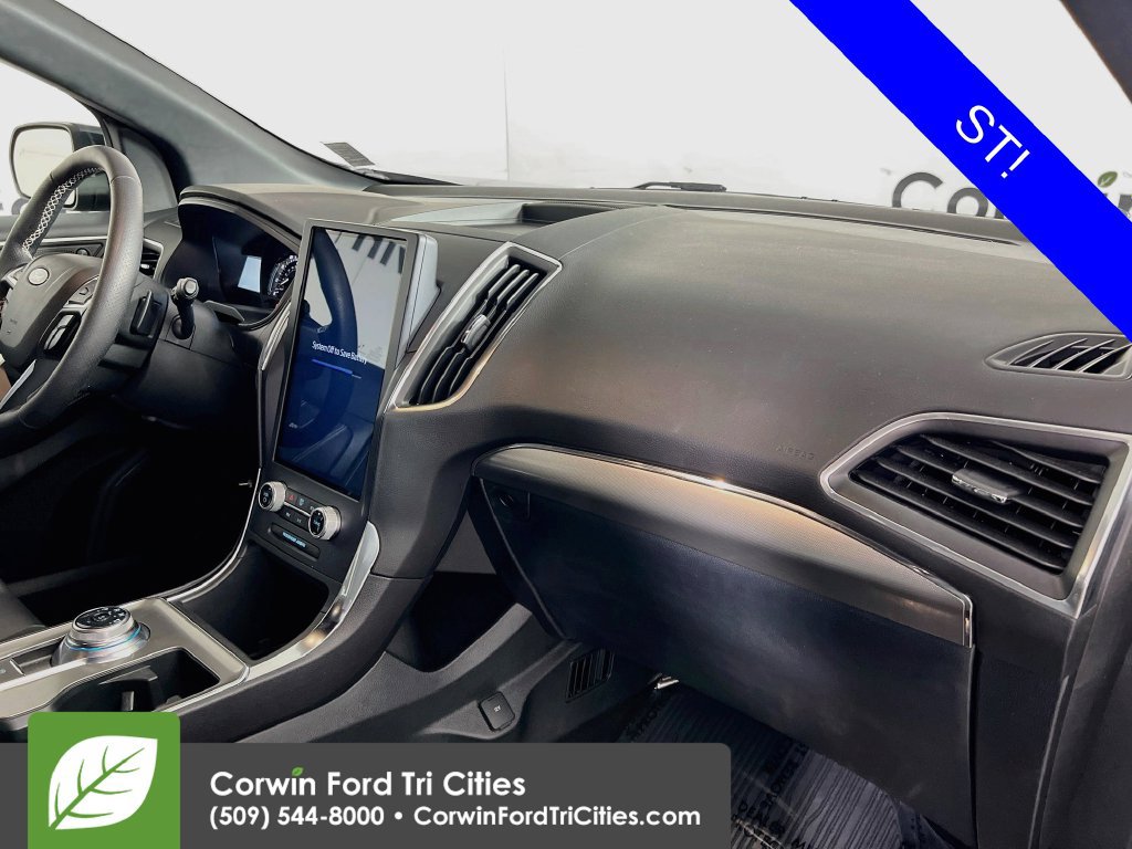 Used 2022 Ford Edge ST AWD/4WD image 29