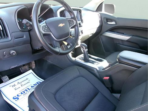 Used 2022 Chevrolet Colorado LT w/ Fleet Safety Package image 10