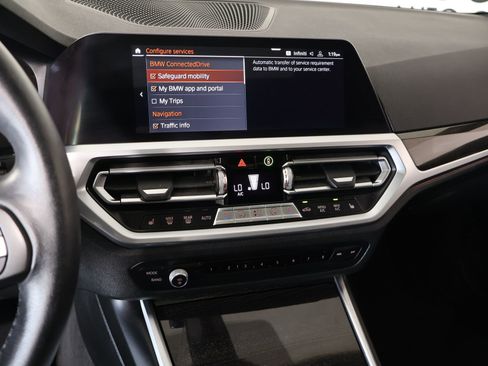 Used 2019 BMW 330i xDrive Sedan w/ Driving Assistance Package AWD/4WD image 5