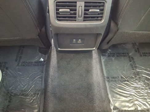 Used 2023 Nissan Rogue SV image 14