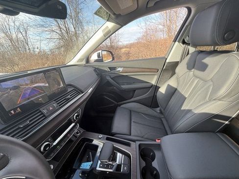 Used 2025 Audi Q5 e Premium Plus w/ Premium Plus Package image 26