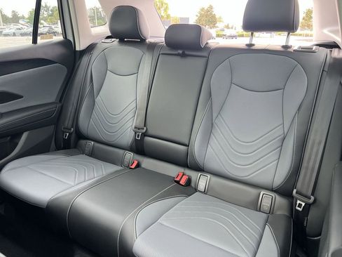 New 2025 Volkswagen Tiguan SE image 22