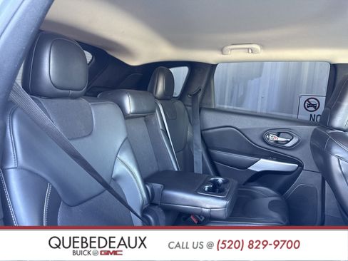 Used 2018 Jeep Cherokee Latitude Plus w/ Comfort/Convenience Group image 37