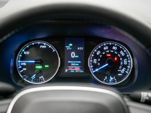 Used 2021 Toyota RAV4 XLE Premium image 25