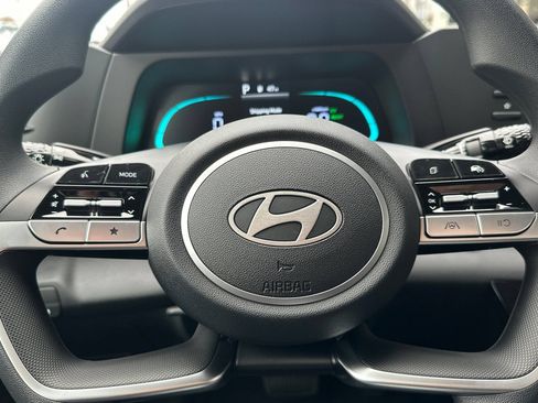 Used 2026 Hyundai Elantra Hybrid FWD image 25