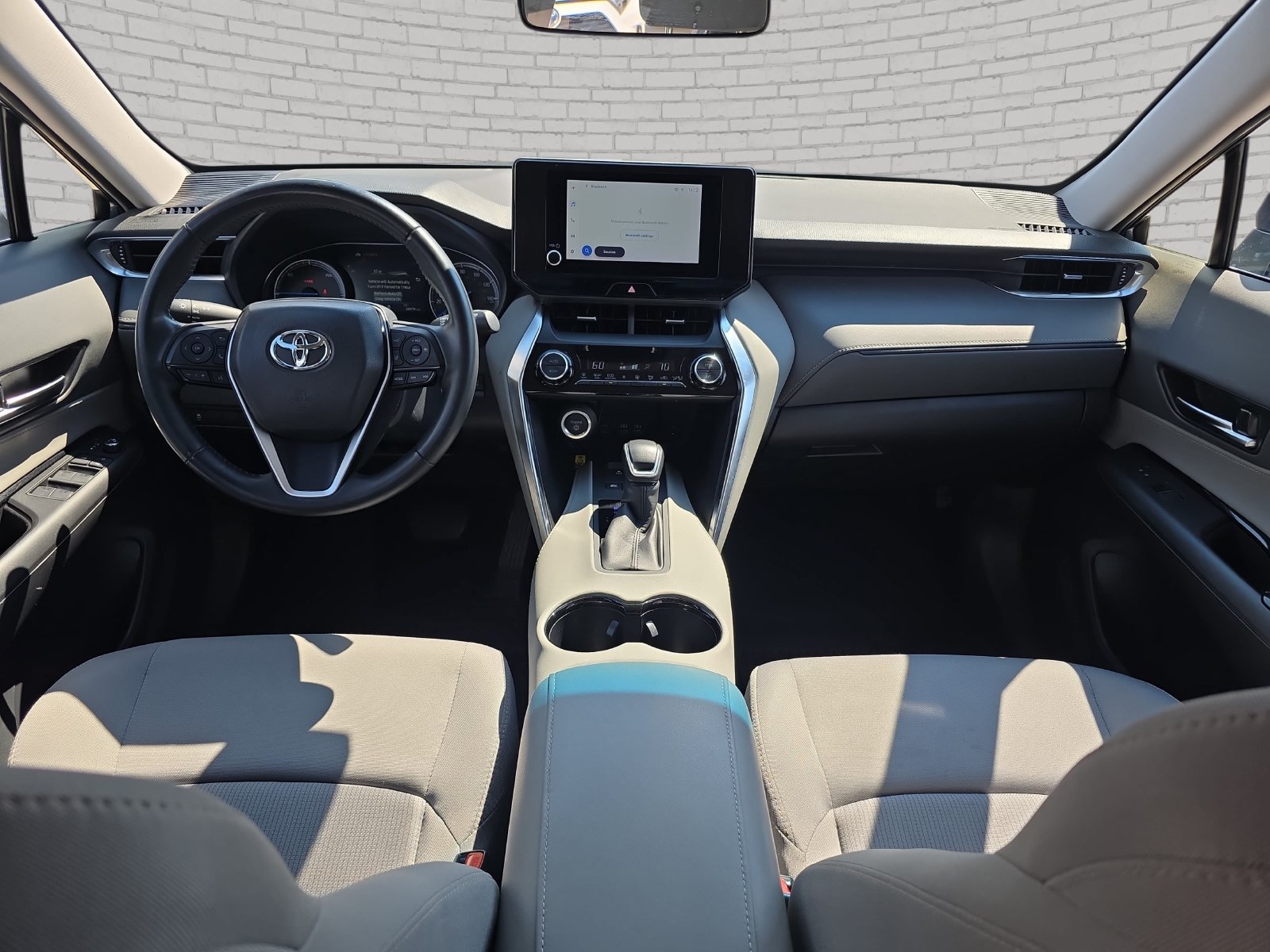 Used 2024 Toyota Venza LE AWD/4WD image 10