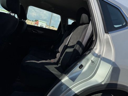 Used 2015 Nissan Rogue S AWD/4WD image 7