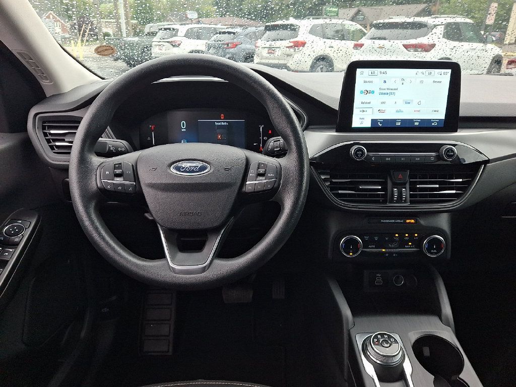 Used 2025 Ford Escape Active AWD/4WD image 11