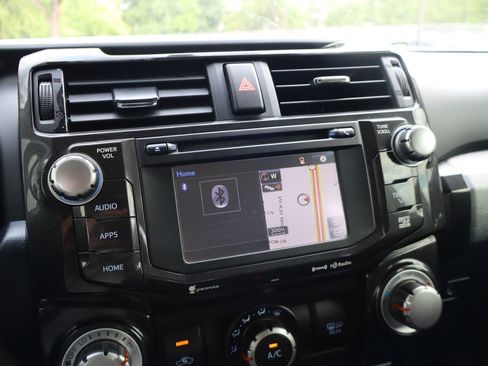 Used 2019 Toyota 4Runner TRD Off-Road Premium AWD/4WD image 21