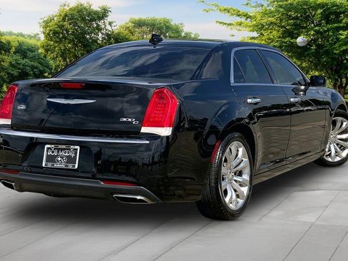 Used 2017 Chrysler 300 C w/ Safetytec Plus Group RWD image 6