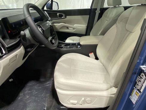 New 2026 Kia Sorento S w/ S Panoramic Sunroof Package image 17