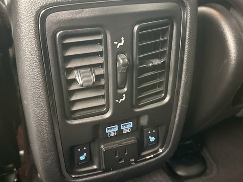 Used 2017 Jeep Grand Cherokee Limited w/ Luxury Group II image 26