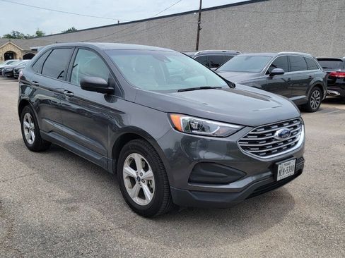 Used 2019 Ford Edge SE FWD image 2