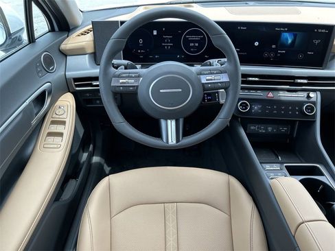 New 2025 Hyundai Sonata Limited image 4