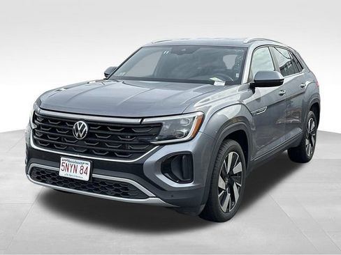 Used 2024 Volkswagen Atlas Cross Sport SE image 2