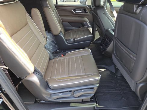 New 2026 GMC Yukon XL Denali Ultimate w/ LPO, Floor Liner Package AWD/4WD image 27