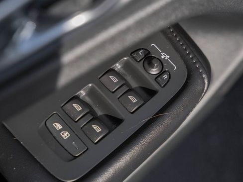 Used 2023 Volvo XC60 B5 Plus w/ Climate Package image 35