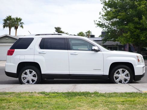 Used 2017 GMC Terrain SLT image 14