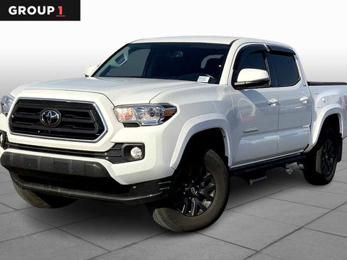 Used 2022 Toyota Tacoma SR5 w/ Technology Package AWD/4WD image 1