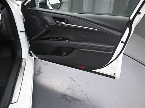 New 2026 Toyota Camry SE image 11