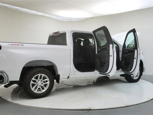 Used 2023 Chevrolet Silverado 1500 LT image 13
